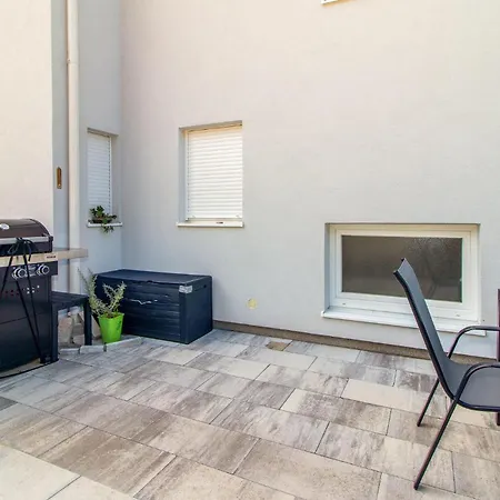 Apartment Lovely In With Wifi *